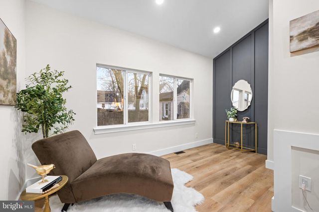 308 W 3RD ST, Palmyra, NJ 08065