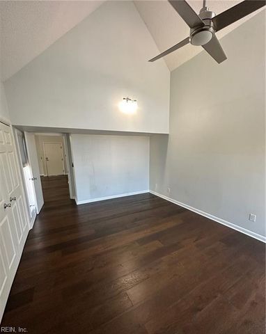 696 Mowbray Arch Apt 540, Norfolk, VA 23507