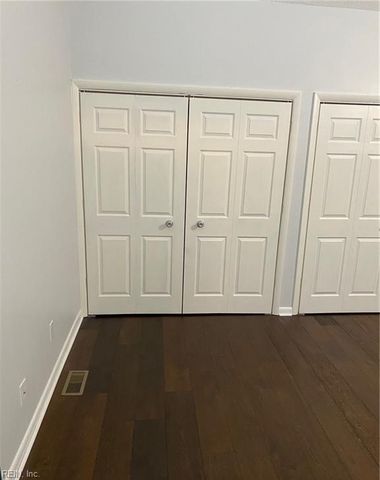 696 Mowbray Arch Apt 540, Norfolk, VA 23507
