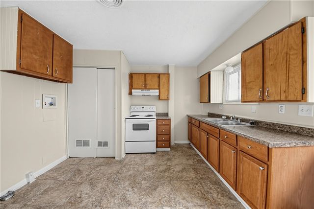 859 Flintridge Drive, Fairborn, OH 45324