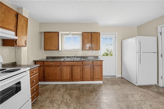 859 Flintridge Drive, Fairborn, OH 45324