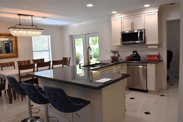 120 Sunflower Circle, Royal Palm Beach, FL 33411