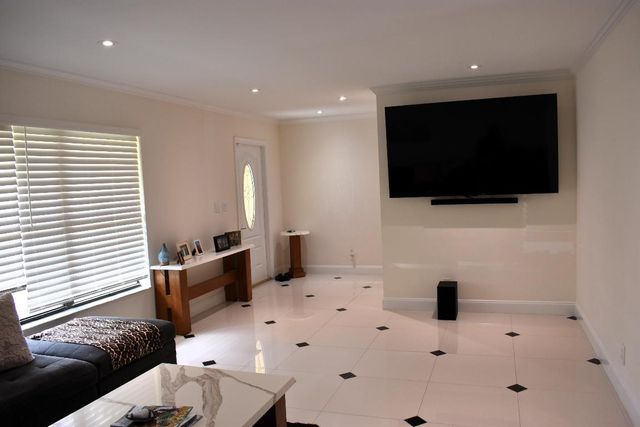 120 Sunflower Circle, Royal Palm Beach, FL 33411