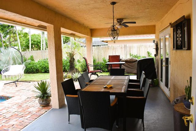 120 Sunflower Circle, Royal Palm Beach, FL 33411