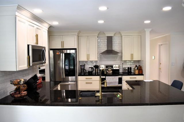 120 Sunflower Circle, Royal Palm Beach, FL 33411