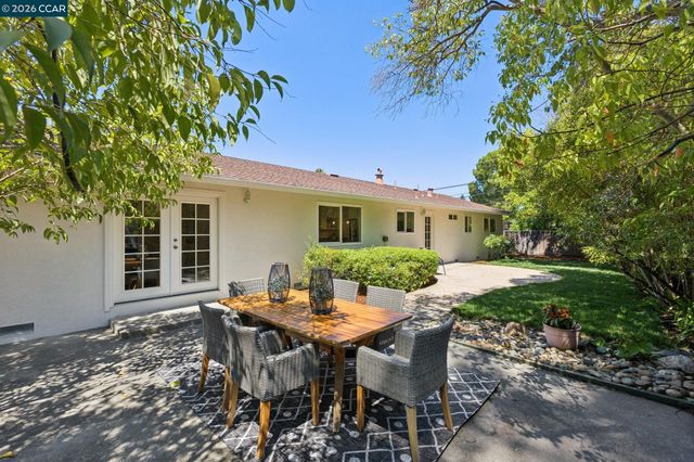 13 Anne Ct, Walnut Creek, CA 94598