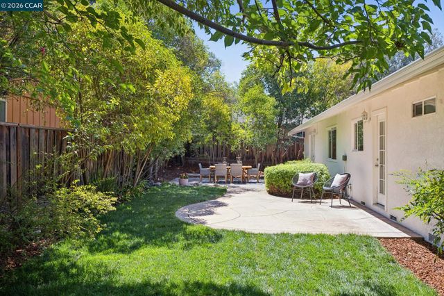 13 Anne Ct, Walnut Creek, CA 94598
