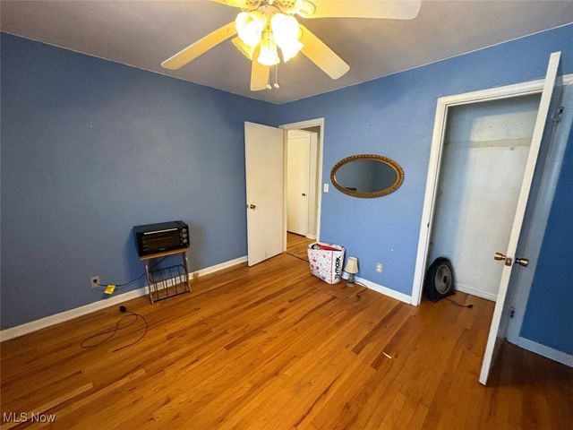 31 Alameda Avenue, Cuyahoga Falls, OH 44221