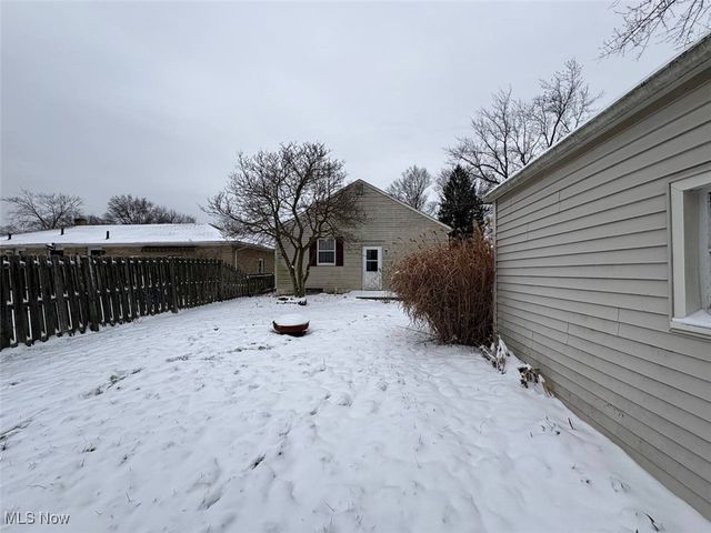 31 Alameda Avenue, Cuyahoga Falls, OH 44221