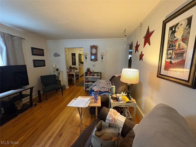 31 Alameda Avenue, Cuyahoga Falls, OH 44221