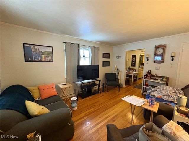 31 Alameda Avenue, Cuyahoga Falls, OH 44221