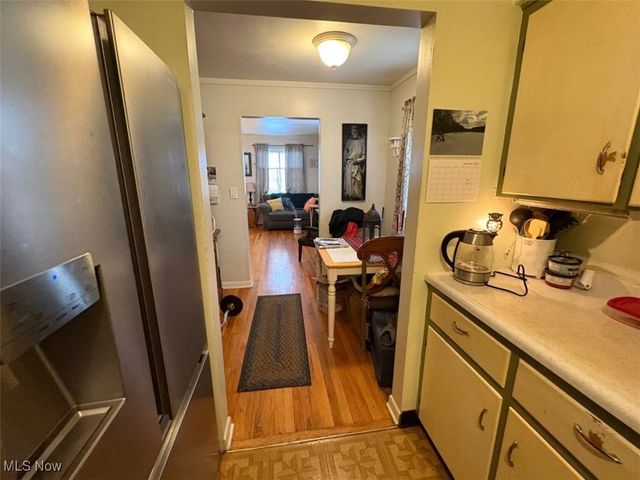 31 Alameda Avenue, Cuyahoga Falls, OH 44221