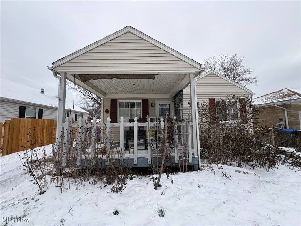 31 Alameda Avenue, Cuyahoga Falls, OH 44221