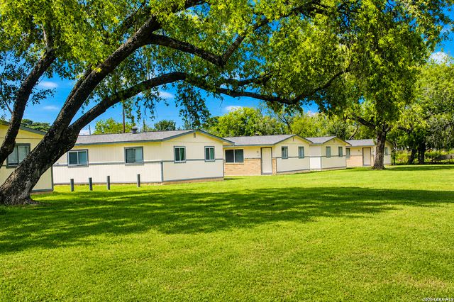 144 W Villaret Blvd Unit 142, San Antonio, TX 78221