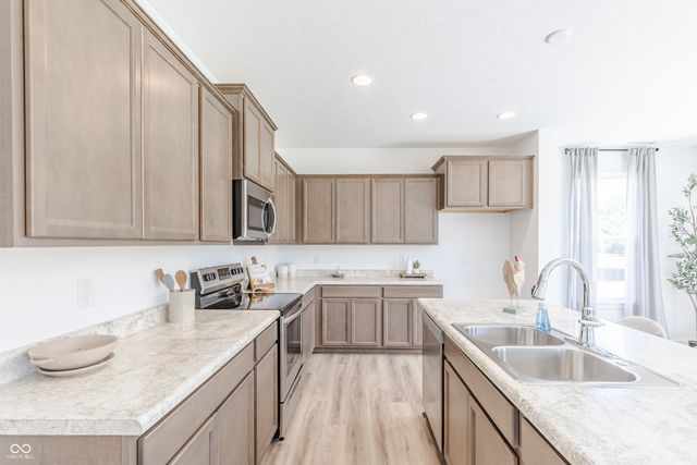 438 Chester Lane, Pittsboro, IN 46167