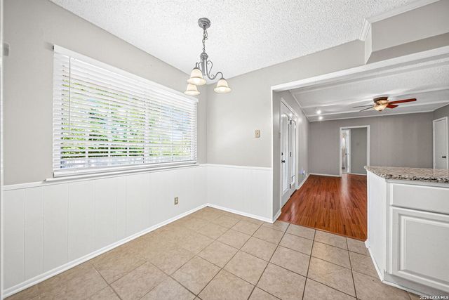 412 Cordoba Dr, Universal City, TX 78148
