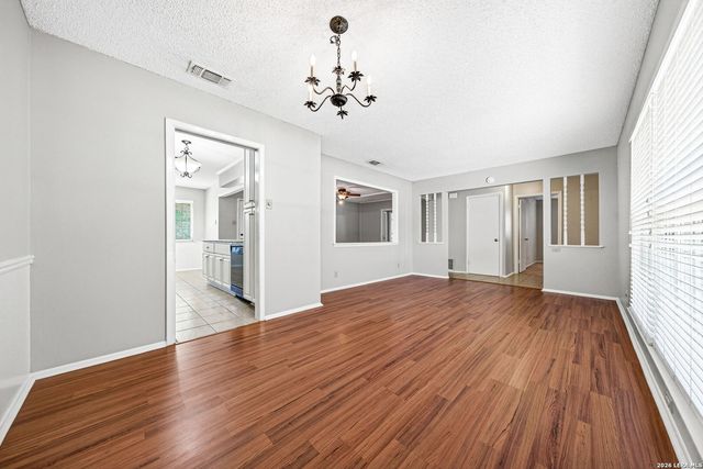 412 Cordoba Dr, Universal City, TX 78148