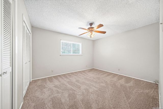 412 Cordoba Dr, Universal City, TX 78148
