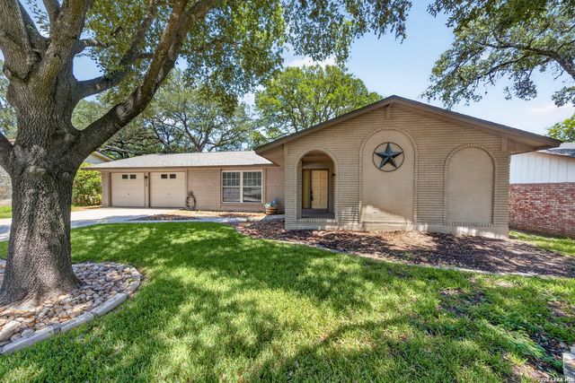 412 Cordoba Dr, Universal City, TX 78148