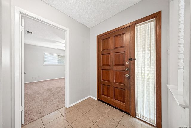 412 Cordoba Dr, Universal City, TX 78148