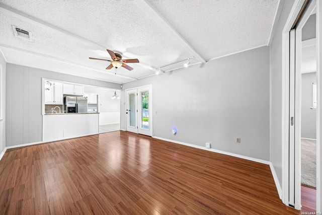412 Cordoba Dr, Universal City, TX 78148