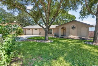 412 Cordoba Dr, Universal City, TX 78148