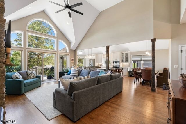 14 Wentworth Ct, Hardyston Twp., NJ 07419