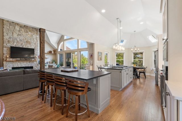 14 Wentworth Ct, Hardyston Twp., NJ 07419
