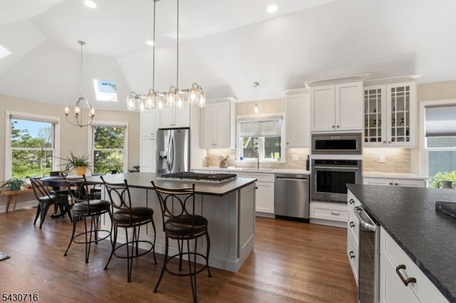 14 Wentworth Ct, Hardyston Twp., NJ 07419