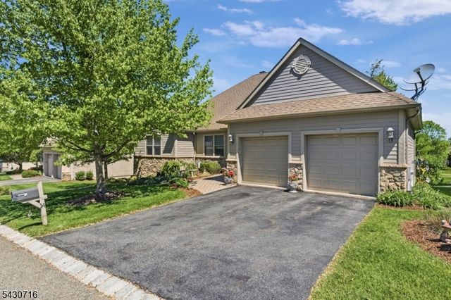 14 Wentworth Ct, Hardyston Twp., NJ 07419