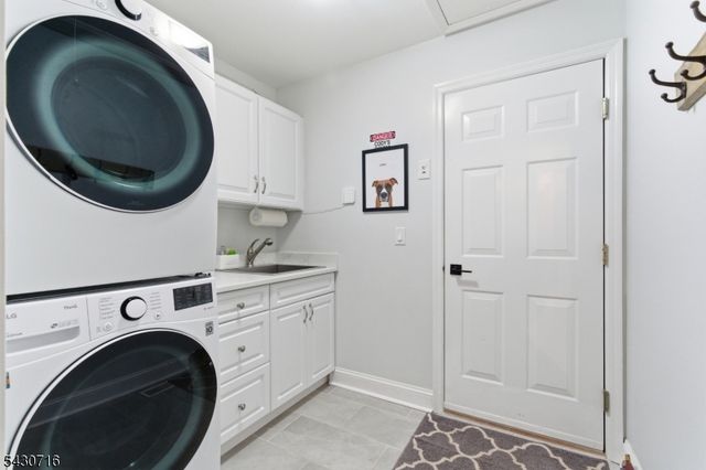 14 Wentworth Ct, Hardyston Twp., NJ 07419