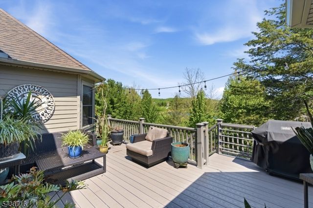 14 Wentworth Ct, Hardyston Twp., NJ 07419
