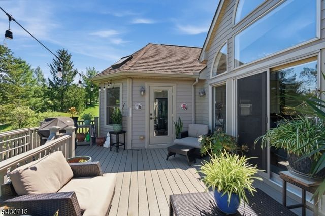 14 Wentworth Ct, Hardyston Twp., NJ 07419