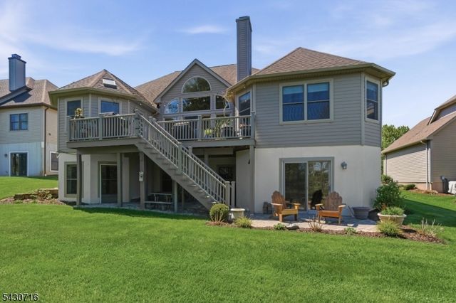 14 Wentworth Ct, Hardyston Twp., NJ 07419
