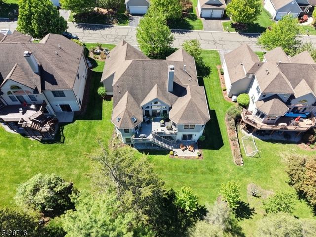 14 Wentworth Ct, Hardyston Twp., NJ 07419
