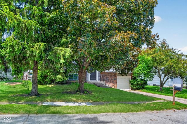 10322 Starview Drive, Indianapolis, IN 46229