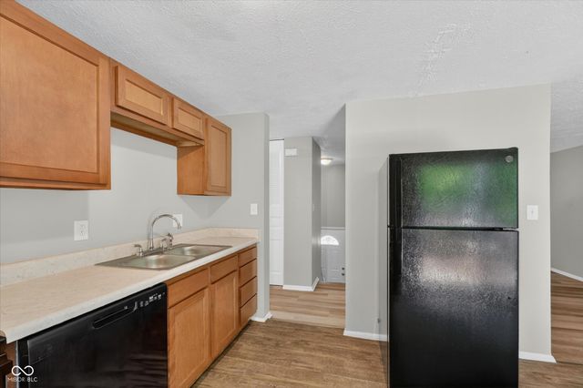 10322 Starview Drive, Indianapolis, IN 46229