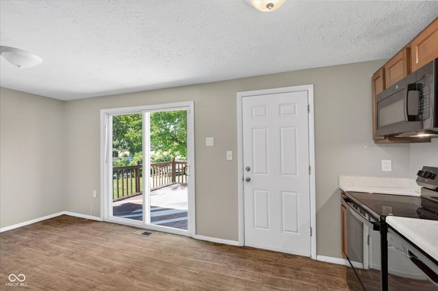 10322 Starview Drive, Indianapolis, IN 46229