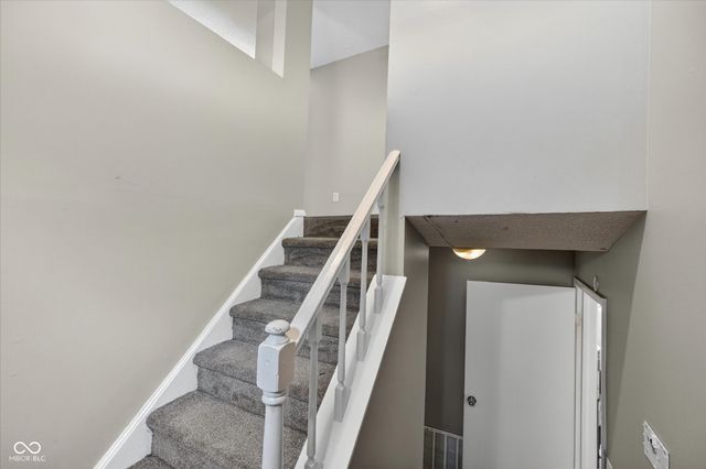 10322 Starview Drive, Indianapolis, IN 46229