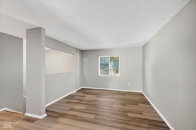 10322 Starview Drive, Indianapolis, IN 46229