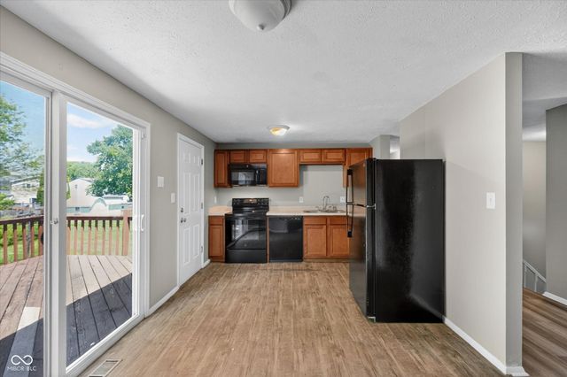 10322 Starview Drive, Indianapolis, IN 46229