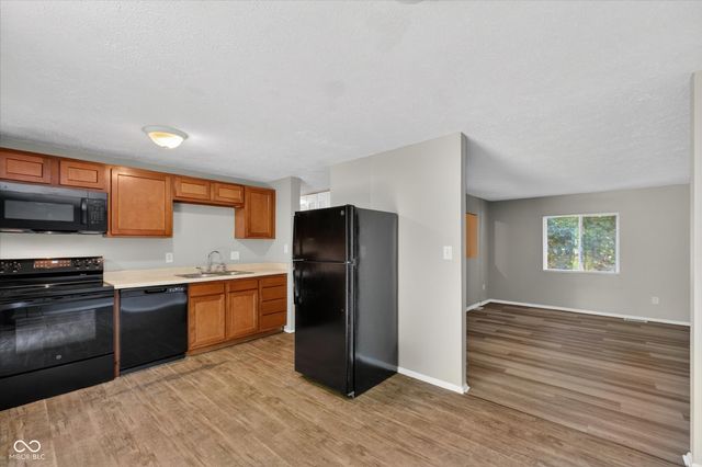 10322 Starview Drive, Indianapolis, IN 46229
