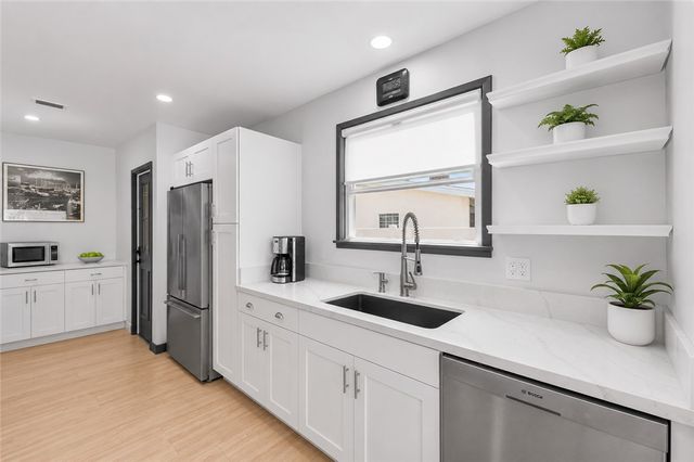 6721 E La Marimba, Long Beach, CA 90815