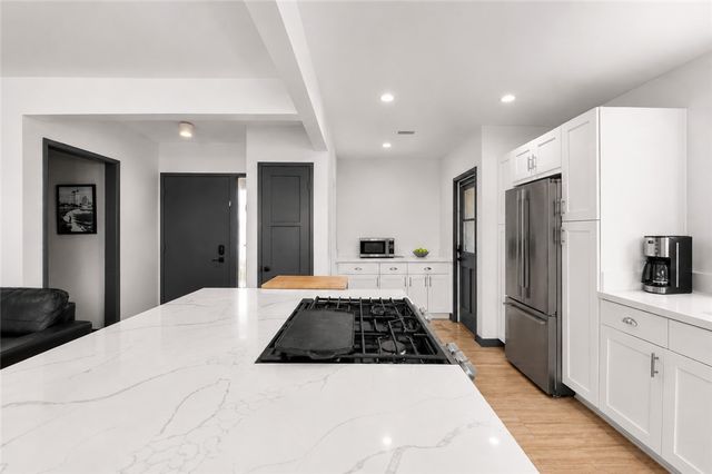6721 E La Marimba, Long Beach, CA 90815