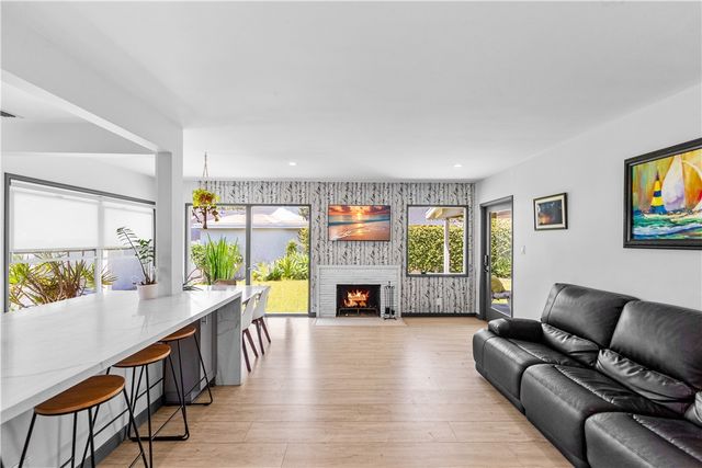 6721 E La Marimba, Long Beach, CA 90815