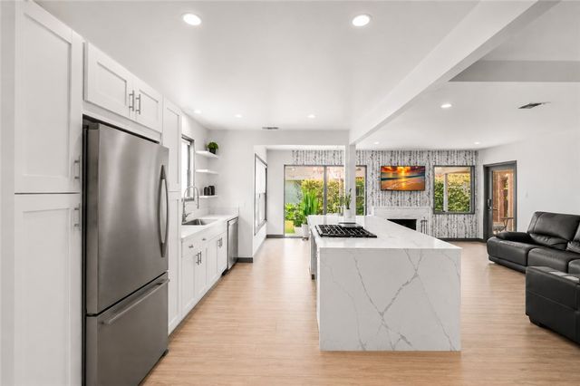 6721 E La Marimba, Long Beach, CA 90815