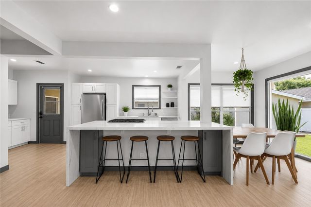 6721 E La Marimba, Long Beach, CA 90815