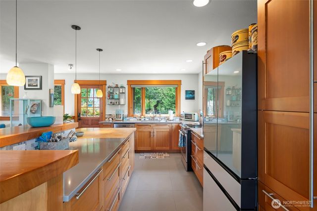 532 Whitecap Road, Bellingham, WA 98229