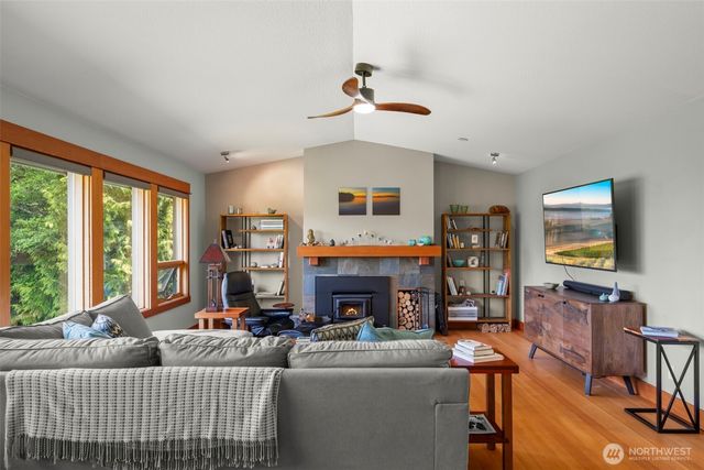 532 Whitecap Road, Bellingham, WA 98229