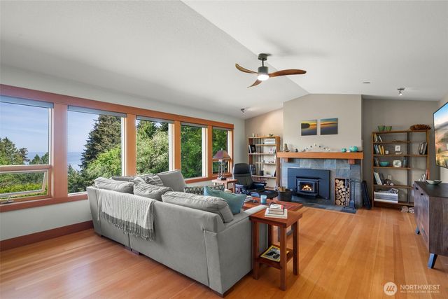 532 Whitecap Road, Bellingham, WA 98229